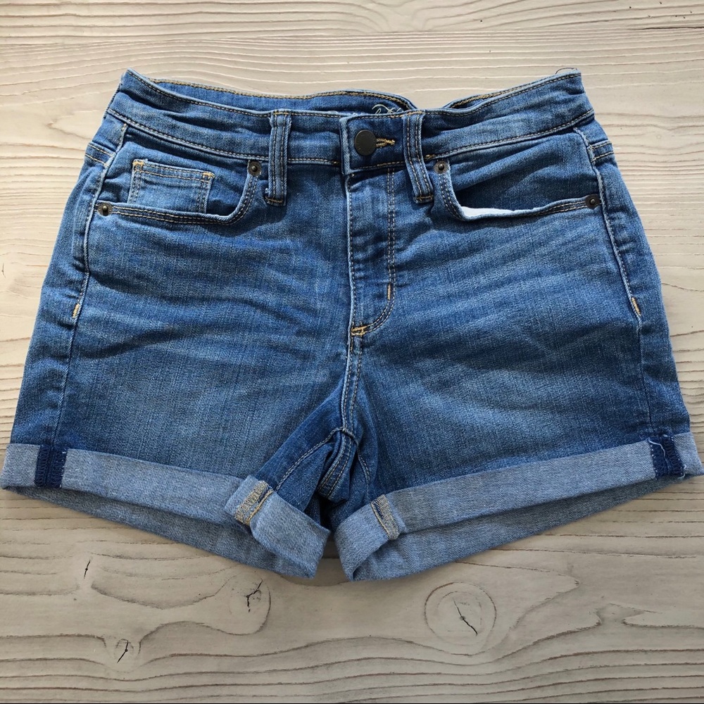 Universal Thread Jean Shorts